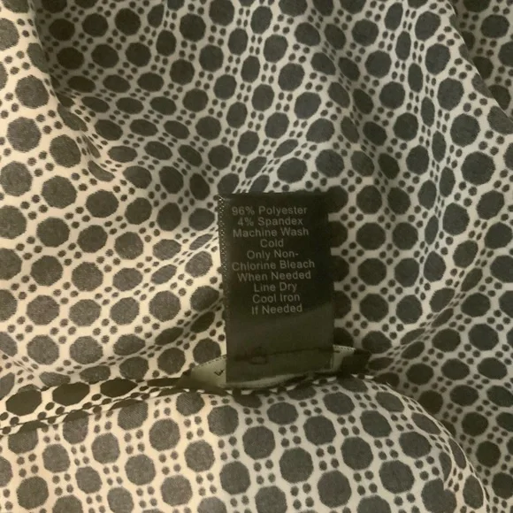 Ann Taylor Geometric Blouse Black White Stretch Work Office Top XS - Picture 6 of 6